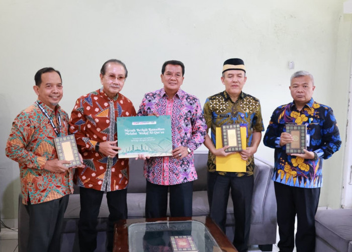 Sinar Mas Grup Wakafkan 500 Al Quran