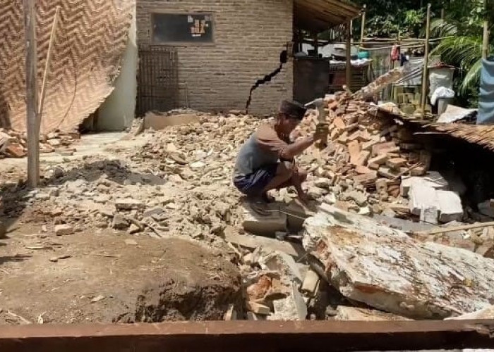 15 Rumah Rusak Berat Akibat Tanah Bergerak