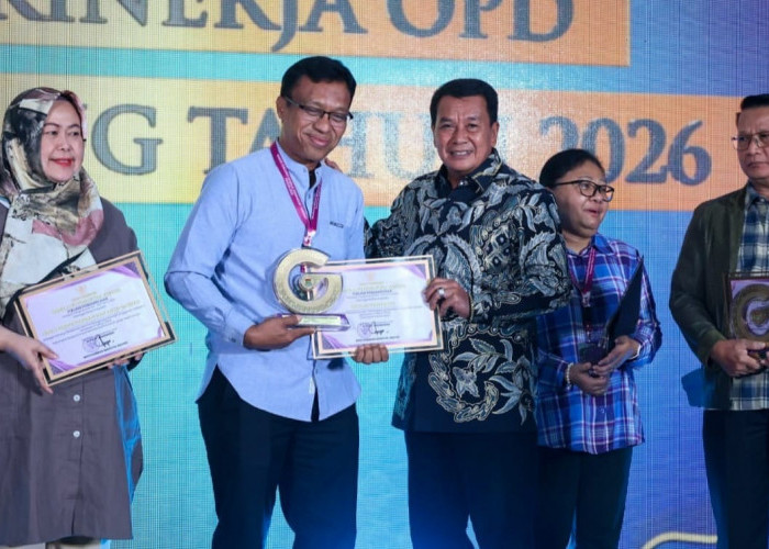 Rajeg Borong Tiga Penghargaan Financial Award