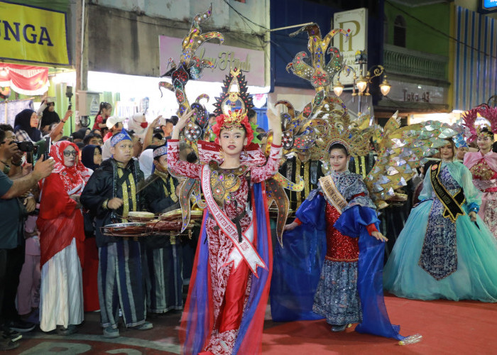 Ribuan Peserta Meriahkan Pawai Budaya