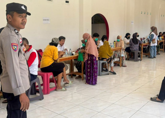 Ribuan Warga Serbu Pengobatan Gratis