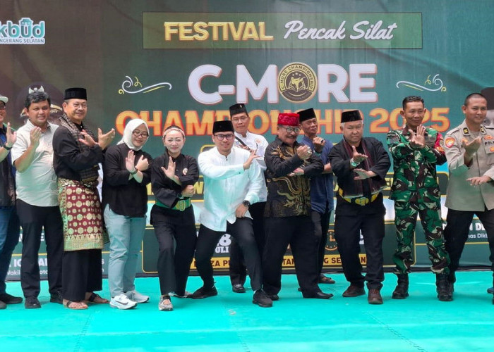 Ratusan Pesilat Adu Jurus di Balai Kota Tangsel