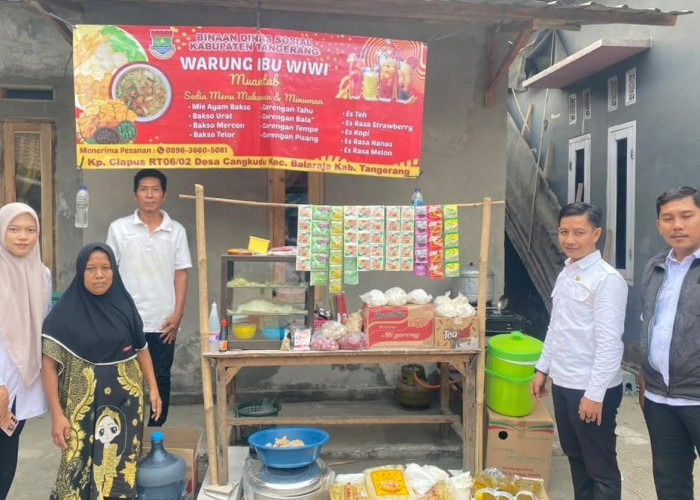 Pemdes Cangkudu Salurkan Bantuan UEP, Dorong Warga Kembangkan Usaha dan Mandiri Ekonomi