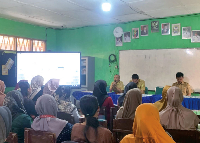 Perkuat Sinergi dengan Wali Murid, SMPN 1 Kemiri Bahas Program Sekolah dan Kurikulum