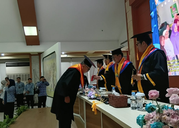 Wisuda 405 Lansia Tangerang, Saat Rambut Memutih Menolak Berhenti Berpikir