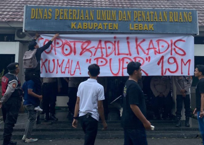 11 Paket Proyek Jalan Dikorupsi Rp8,3 Miliar, Mahasiswa Desak Copot Kadis PUPR Lebak
