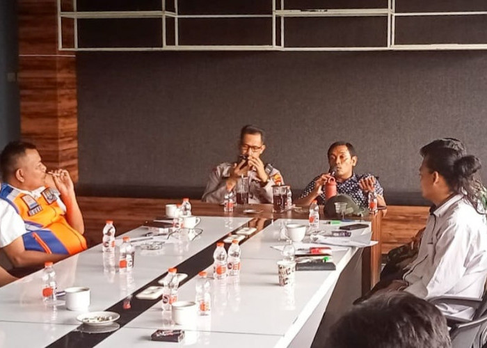 Masih Beroperasi, Truk Tambang Langgar Perbup