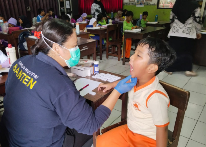 SDN Cipondoh 5 Edukasi Siswa Praktik Sikat Gigi 