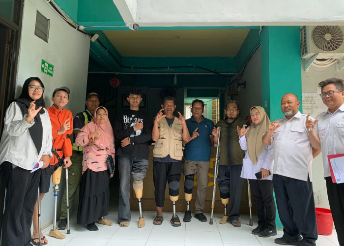 Tujuh Warga Terima Kaki Palsu