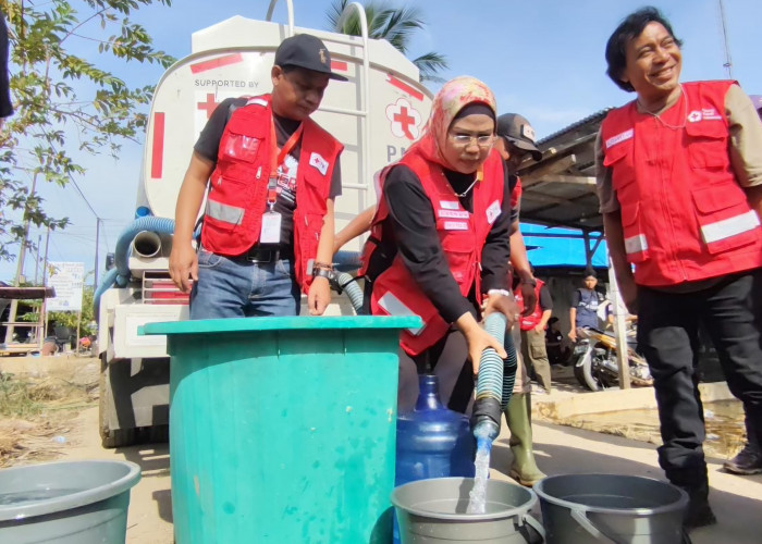 PMI Banten Hadirkan Keceriaan dan Distribusikan Bantuan