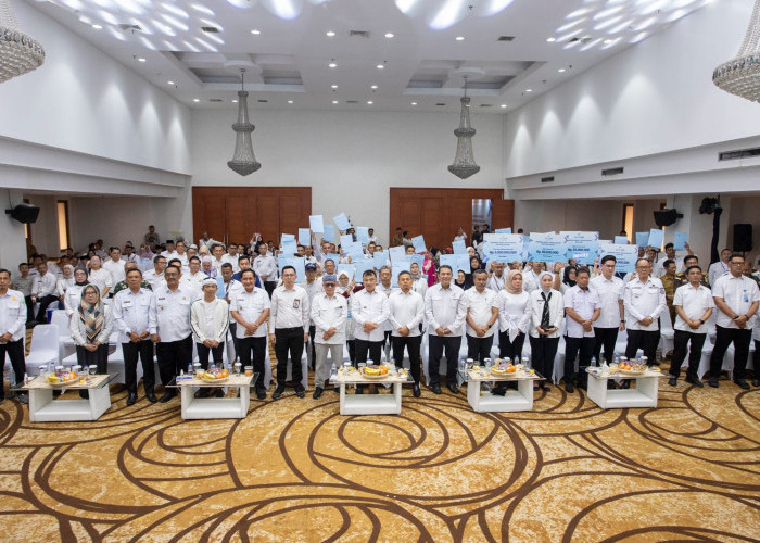 bank bjb Perkuat Dukungan untuk UMKM dan Perumahan Lewat Akad Massal KUR Nasional
