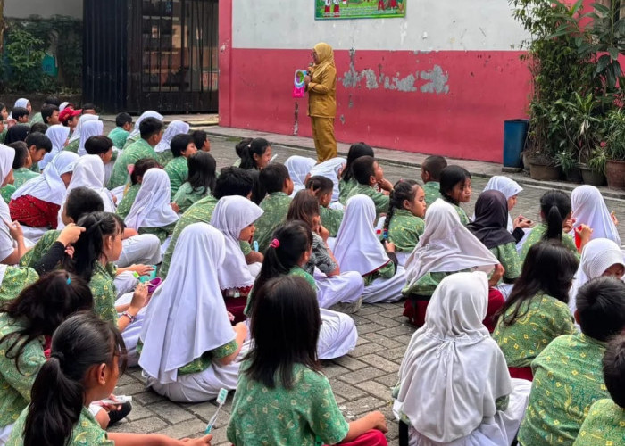 SDN Karawci 6 Gandeng Puskesmas Praktik Sikat Gigi Siswa, Tingkatkan Kesadaran Jaga Kesehatan Rongga Mulut 