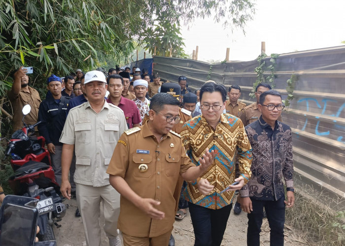 Gubernur Andra Soni Bangun Jembatan Piano