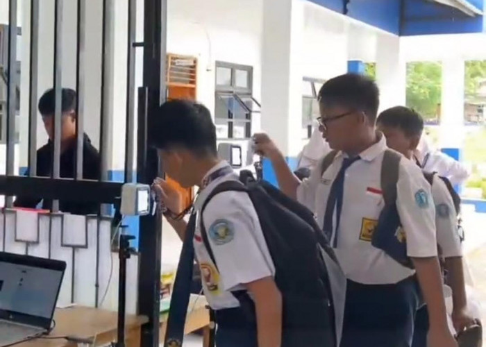 Terapkan Sistem Absen Digital, Agar Disiplin Siswa SMPN 5 Curug Semakin Terpantau