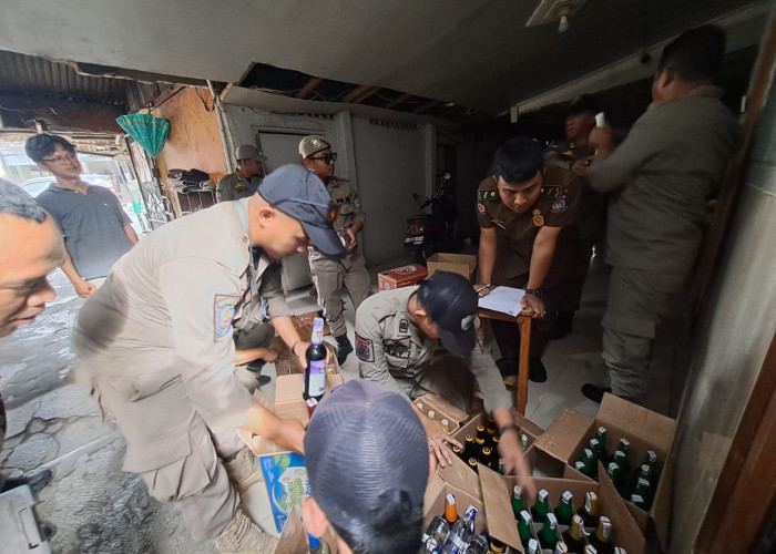 Warung Sembako Timbun Ribuan Minol