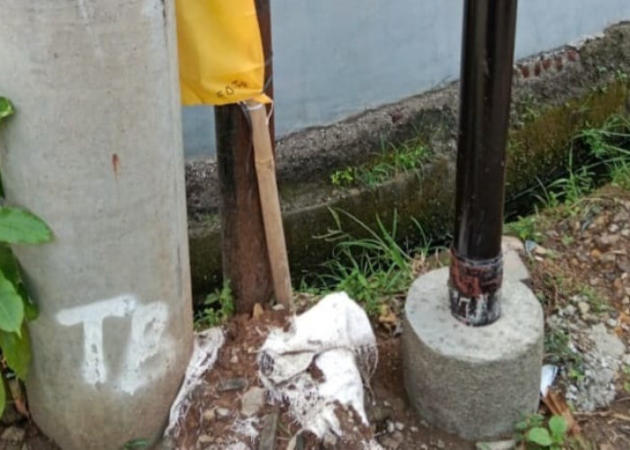 Akibat Tak Izin ke Warga Rajeg Terrace, Vendor Diminta Cabut Tiang WiFi