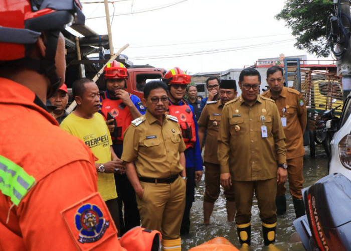 Pemkot Tangerang Salurkan Obat-obatan, Selimut dan Makanan ke Pengungsi Banjir