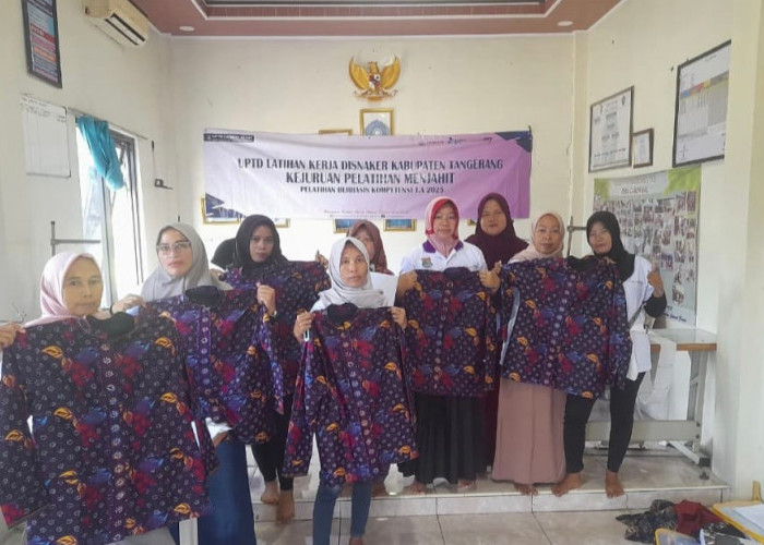 Pelatihan Menjahit Disnaker Kabupaten Tangerang, Warga Desa Carenang Dilatih Jadi Wirausahawan Baru