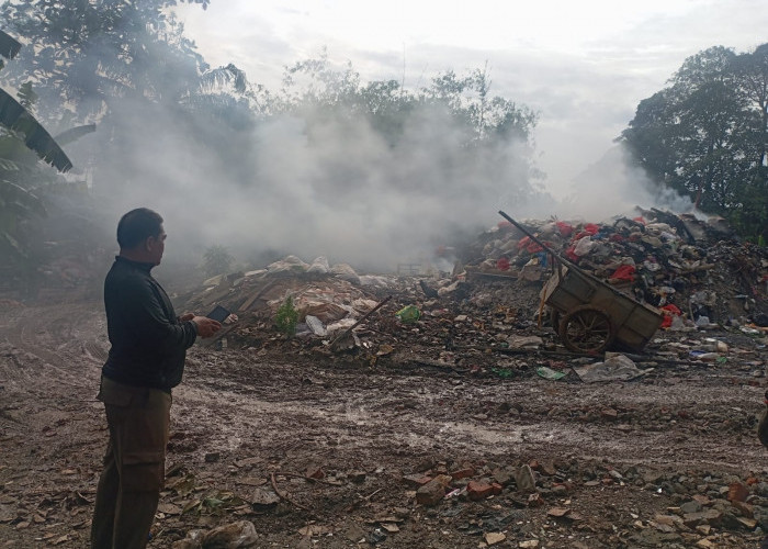 Warga Situ Gintung Minta Aparat Tindak Pembakar Sampah Ilegal