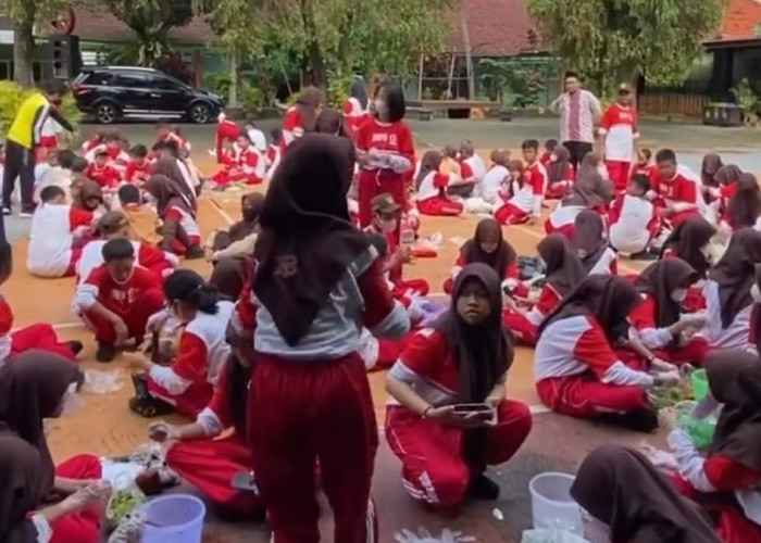 Siswa SMPN 2 Jayanti Diajarkan Buat Eco Enzim