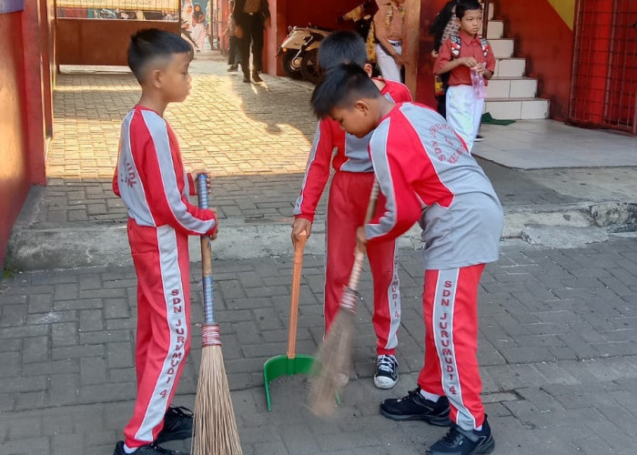 SDN Jurumudi 4 Rutinkan Kerja Bakti untuk Cegah DBD
