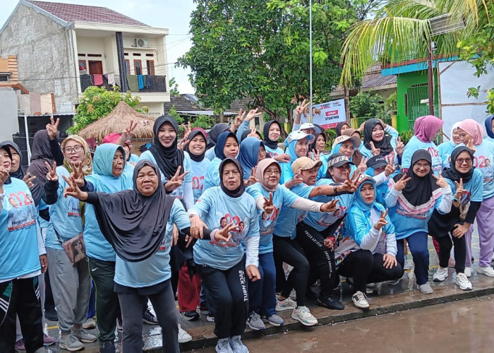 Senam Gemoy di Bawah Guyuran Hujan Tetap Lanjut, Makin Semangat Dukung Prabowo-Gibran Menang Satu Putaran