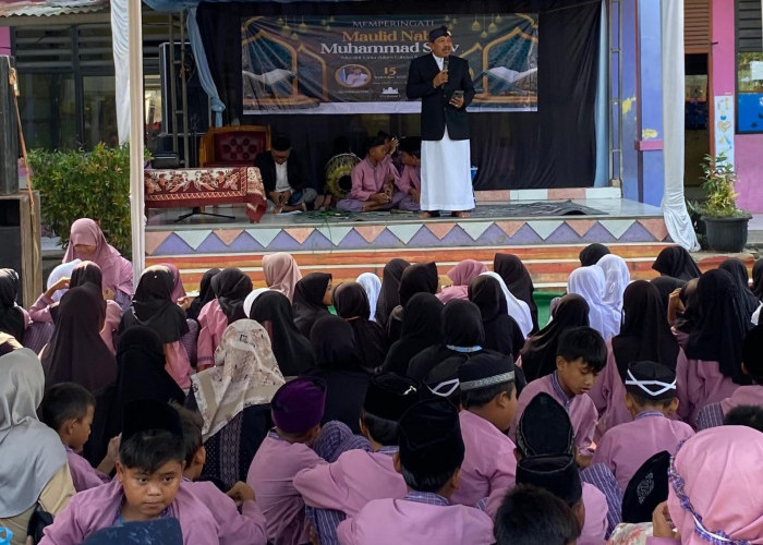 Siswa SDN Kramat V Gelar Maulid Nabi, Belajar Akhlak Nabi, Jadikan Maulid Momentum Cinta Rasulullah