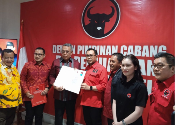 Ben - Pilar Kembalikan Formulir Pendaftaran ke DPC PDIP Kota Tangsel