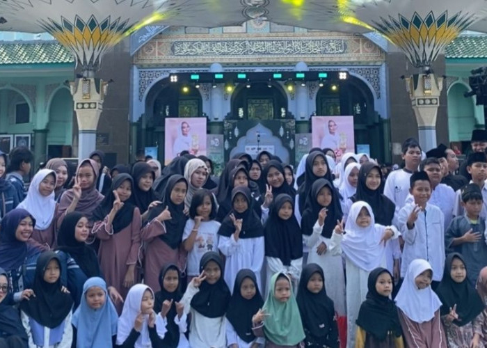 Rumah Muda Gerakan Patungan Ceban, Bagikan Bingkisan dan Ajak Yatim Wara-wiri