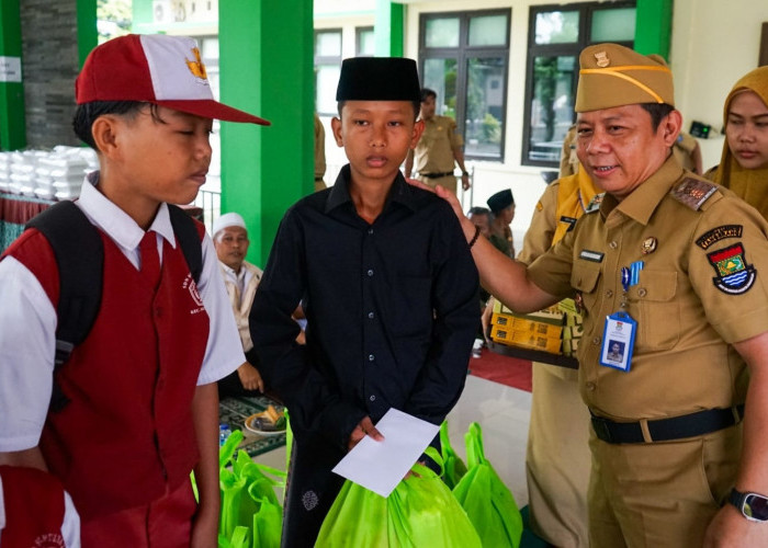 Gelar Pasar Murah Rayakan HUT ke-19