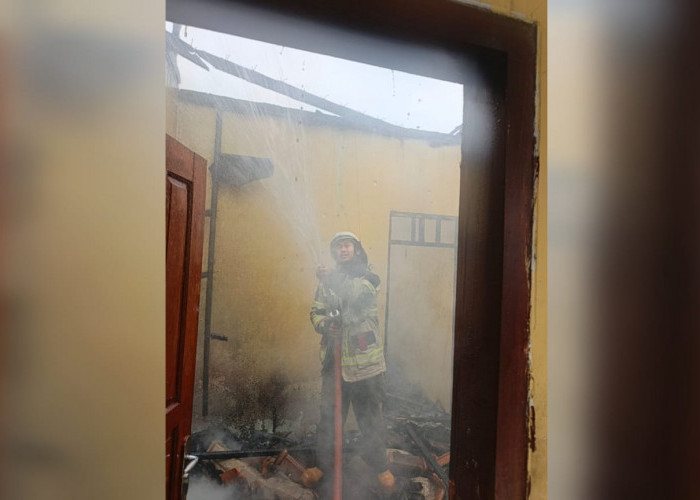 Rumah Kontrakan Hangus Terbakar, Kerugian Capai Rp150 Juta