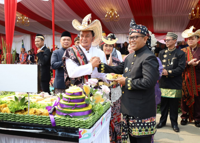 Busana Adat Nusantara Warnai HUT ke-394 Kabupaten Tangerang, Bupati dan Gubernur Tampil Memikat