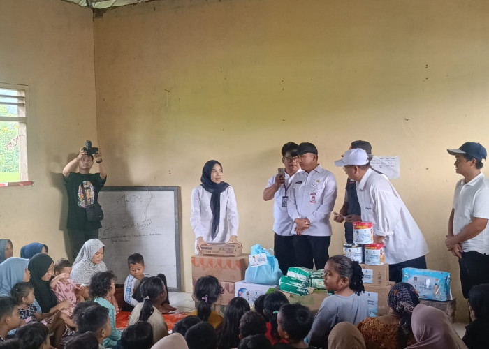 Bupati Zakiyah Siap Penuhi Kebutuhan Pengungsi, 504 Warga Ngungsi Akibat Longsor Gunung Kaupas