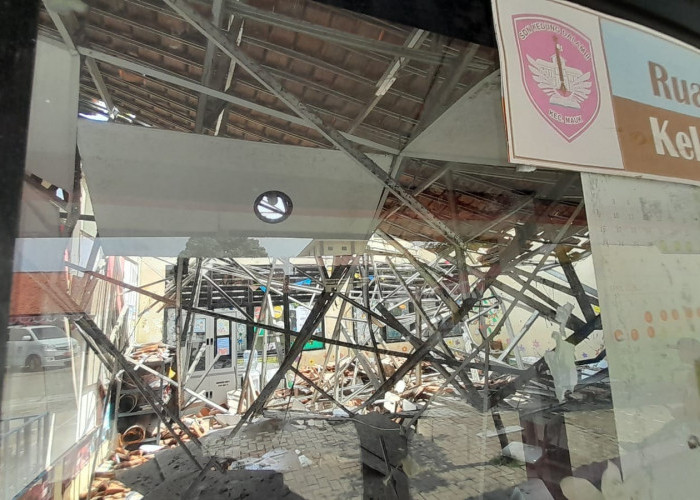 SDN Kedung Dalam 2 Ambruk, 11 Siswa Terluka, Pemkab Langsung Melakukan Perbaikan 