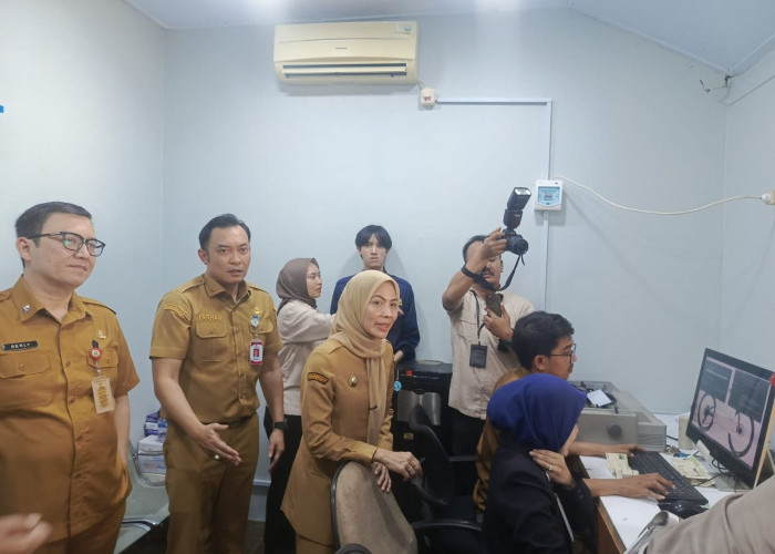 Bupati Zakiyah Ingatkan Petugas Samsat Jangan Pungli