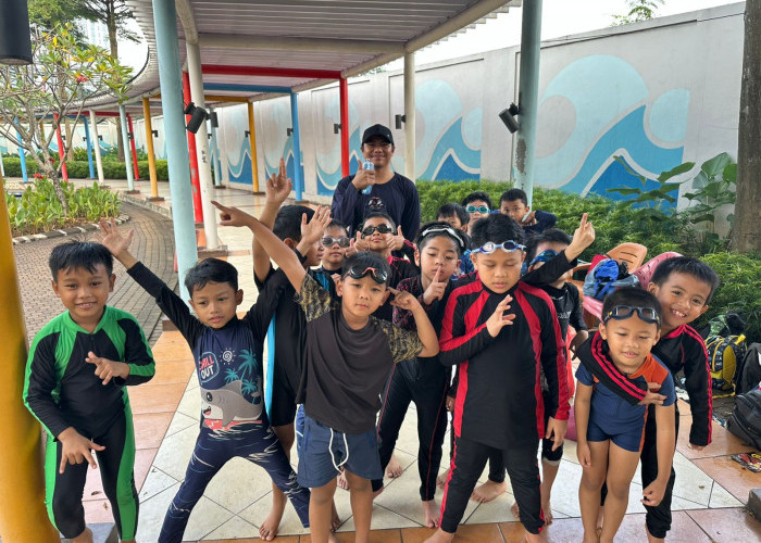 SDIT Granada Tangerang Ajak Siswa Berenang, Amalkan Sunnah Nabi Sekaligus Tingkatkan Kesehatan