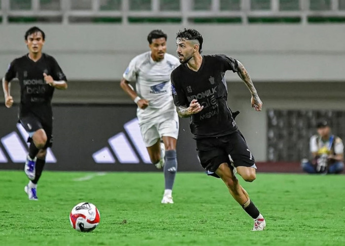 Analisa Ilham Jayakesuma: Persita vs Bhayangkara FC, Transisi Permainan Harus Cair