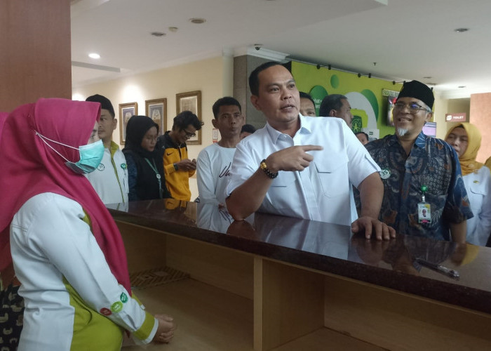 Pastikan Hak Pekerja Terpenuhi, Wali Kota Budi Sidak Pembayaran THR di RS Sari Asih