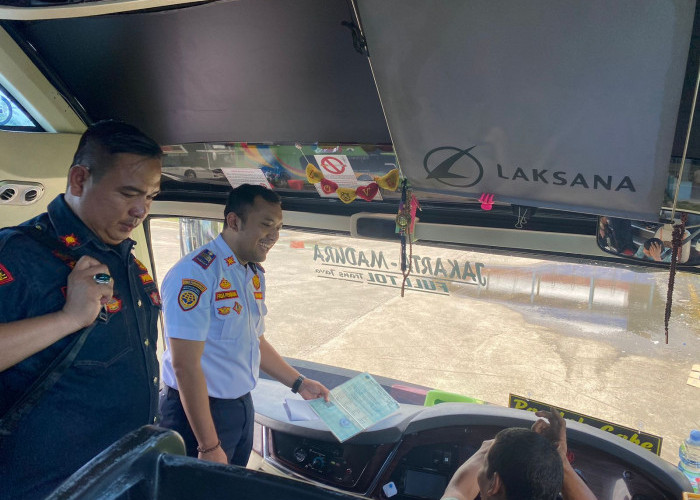 Pastikan Bus Layak Jalan, Dishub Tangsel Lakukan Ramp Check 