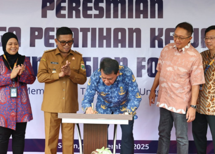 Kolaborasi Peningkatan SDM dengan Perusahaan, Resmikan LPK dan Adis Mart