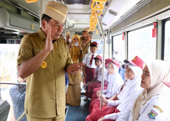 Hadirkan Rasa Nyaman dan Aman, Bus Sekolah Gratis Diapresiasi Warga