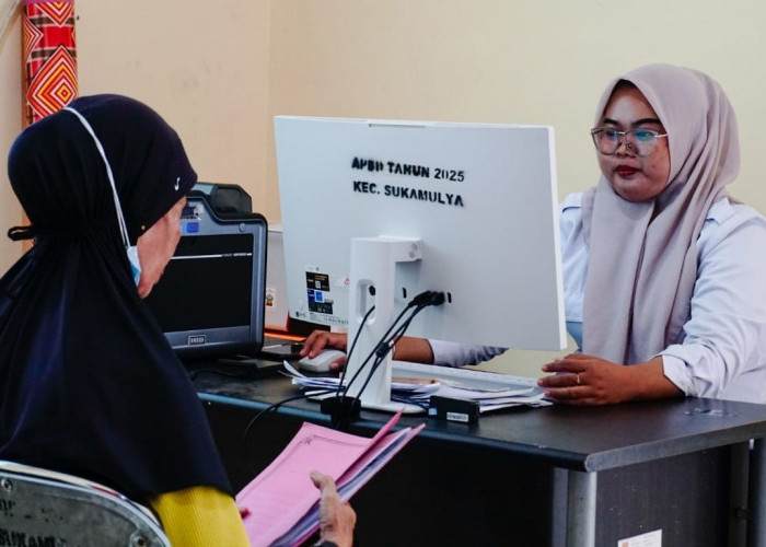 Cetak KTP di Kecamatan Sukamulya Cuma 10 Menit