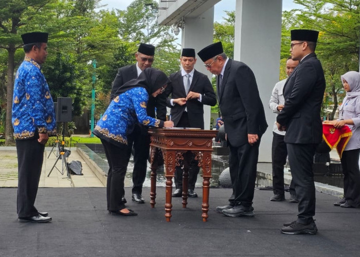 Minta Naik Jadi Penuh Waktu, Benyamin Marah