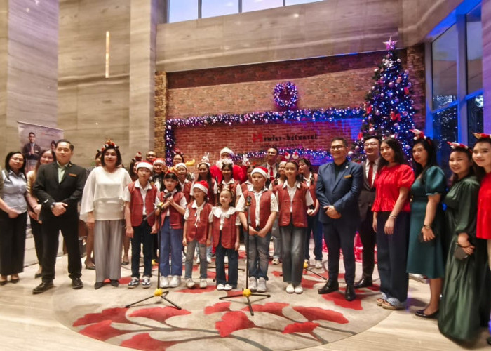 Christmas Tree Lighting Ceremony dan Peluncuran Christmas bersama Swiss-Belhotel Airport Jakarta