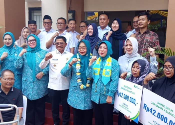 Dua Ahli Waris Pekerja Sosial Masing-masing Dapat  Rp42 Juta