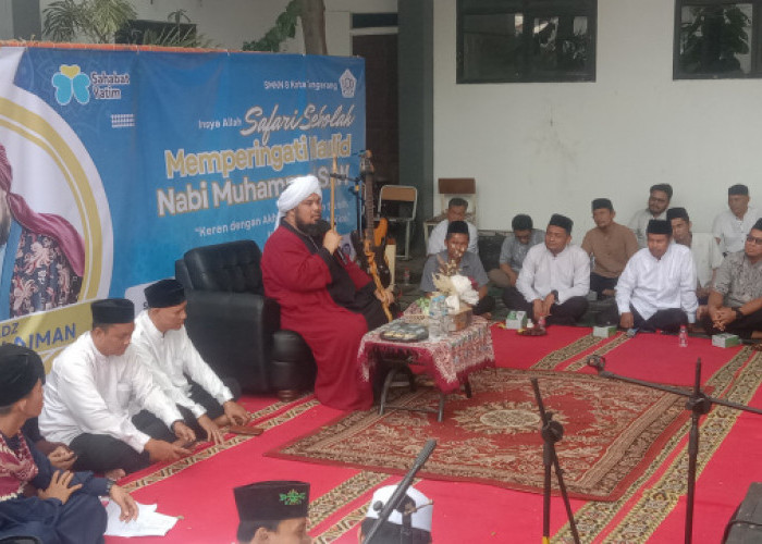 Ustaz Derry Sulaiman Ajak warga sekolah Perkuat Salat dan Hidupkan Sunnah Nabi SAW