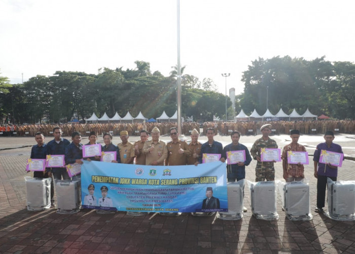 Pemkot Berangkatkan 10 KK Transmigrasi ke Sulawesi