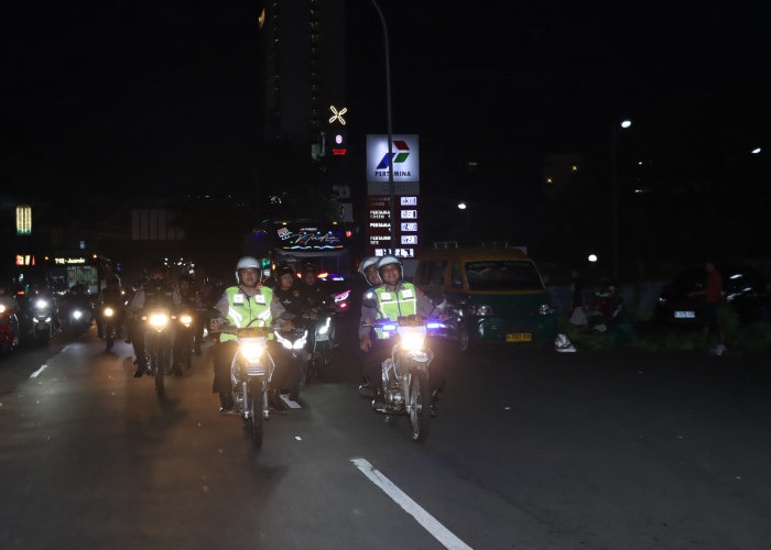 Kapolres Pimpin Patroli Gunakan Motor Antisipasi Premanisme