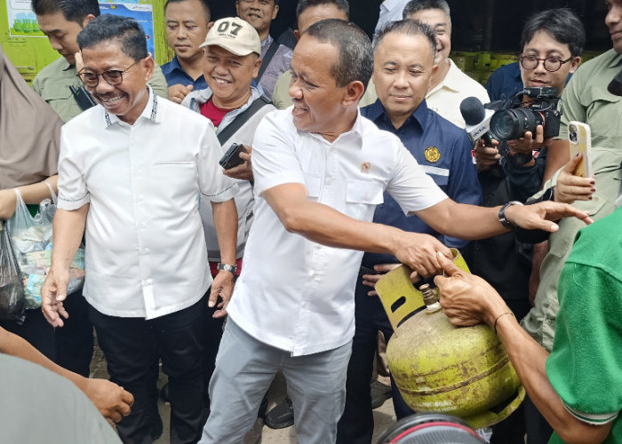 Karut-Marut Kebijakan Gas 3 Kg, Menteri Bahlil Disemprot Warga Tangerang