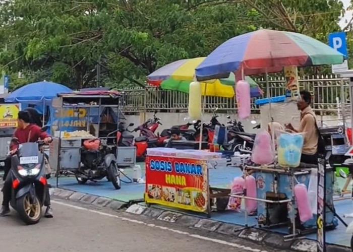 Suasana Khas yang Hanya Hadir Setahun Sekali, Riuh “War Takjil” Hidupkan Alun-alun Tigaraksa Setiap Ramadan